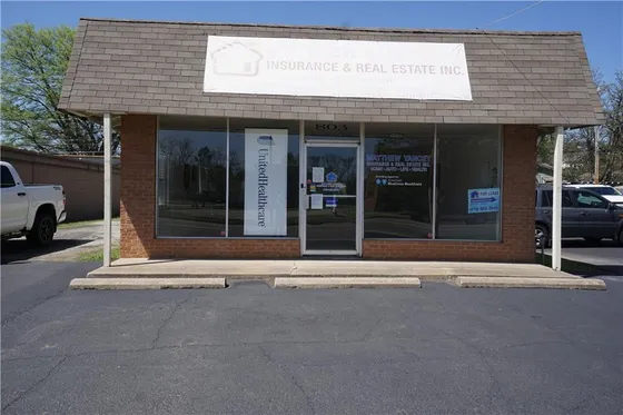 Nice Retail Location or Office Space